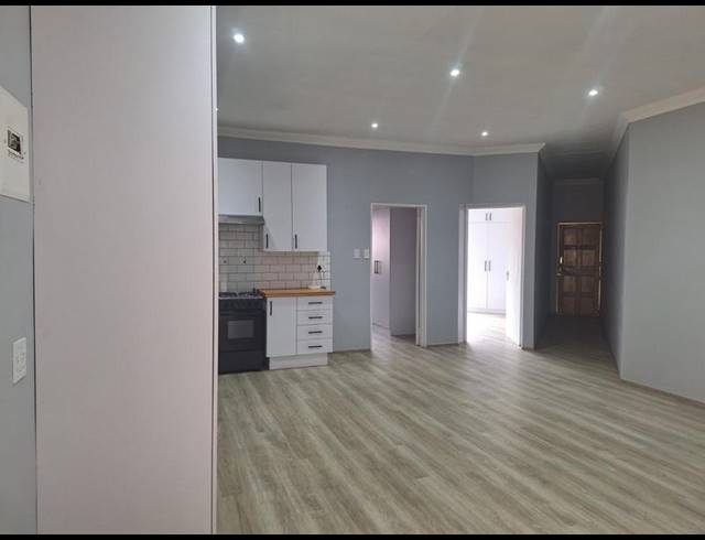 2 BEDROOM PROPERTY TO RENT IN SELECTION PARK